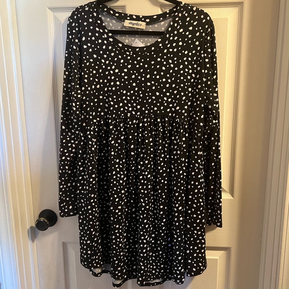 NWT Haptics Black & White Polkadot Boutique Long-sleeve Top